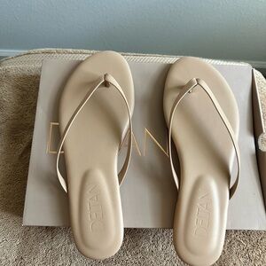 Brand new Deltan Hula sandals